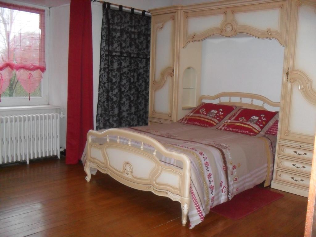 Gite De Peche Saint-Ellier-du-Maine Phòng bức ảnh